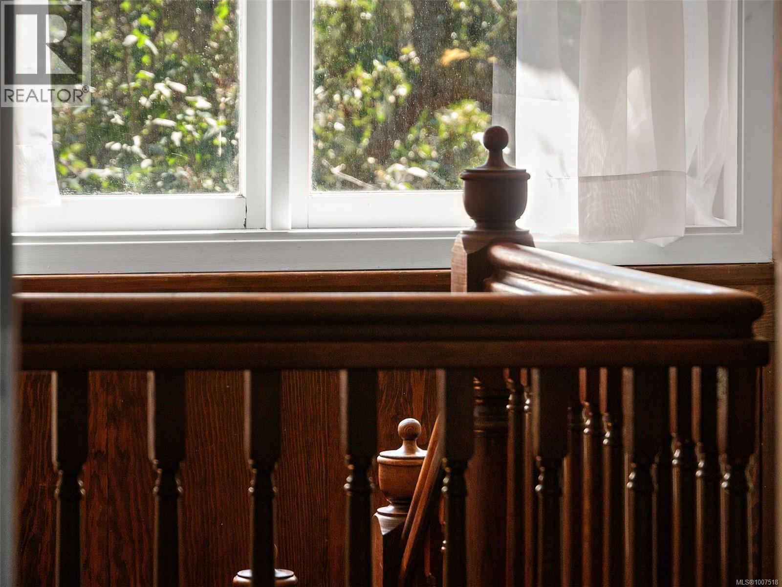 1353 Craigdarroch Rd, Victoria, British Columbia  V8S 2A6 - Photo 29 - 1007518