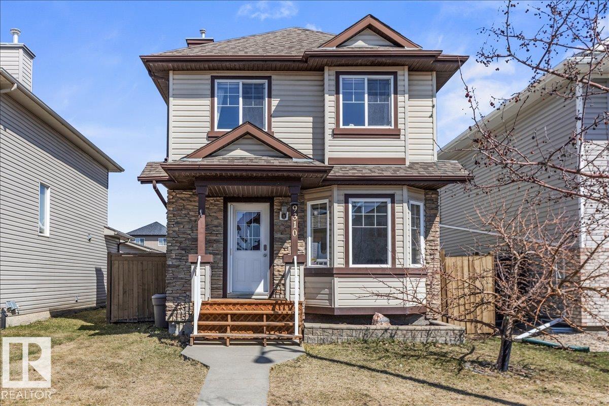 9310 Simpson Dr Nw, Edmonton, Alberta  T6R 0E4 - Photo 1 - E4484878