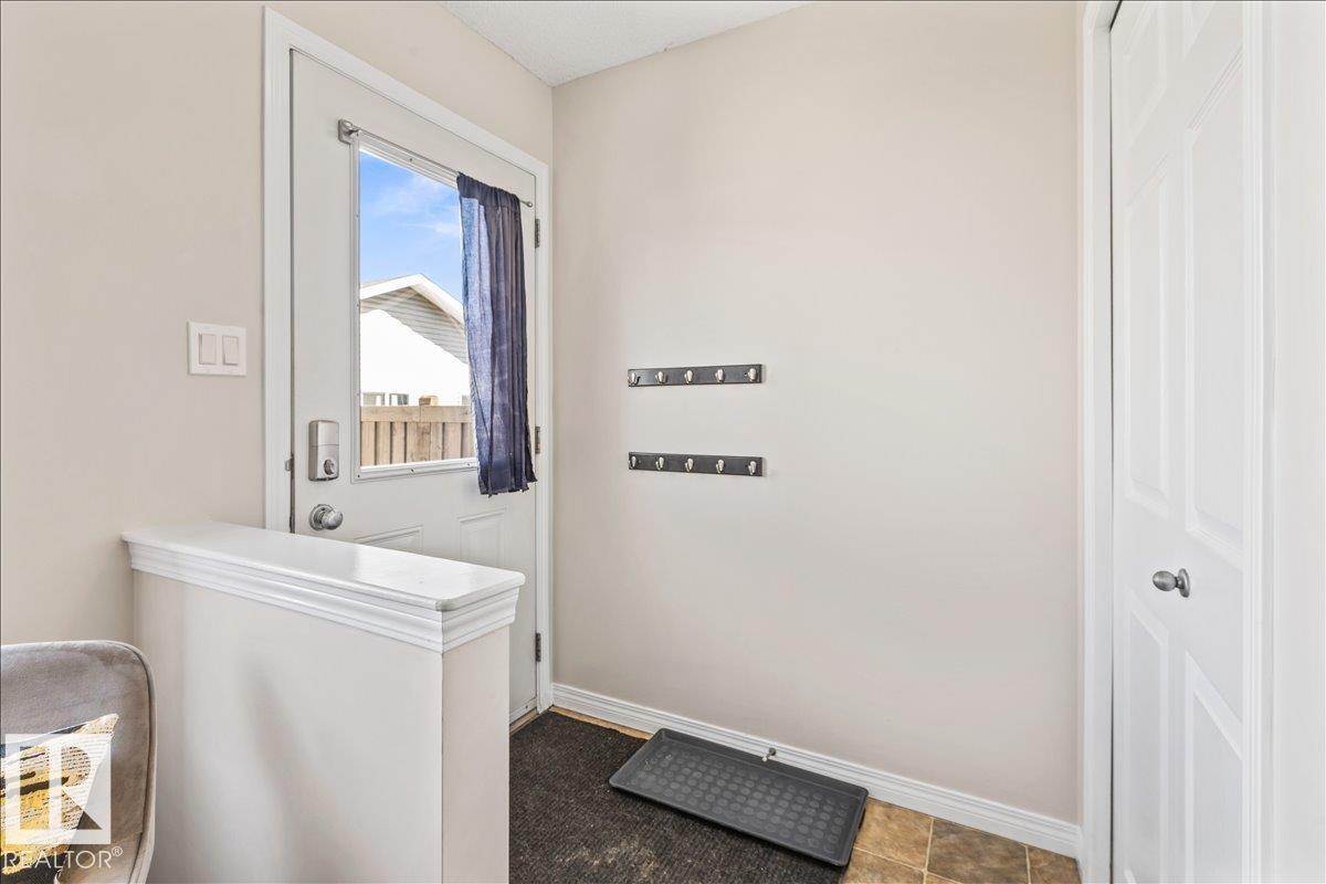 9310 Simpson Dr Nw, Edmonton, Alberta  T6R 0E4 - Photo 15 - E4484878