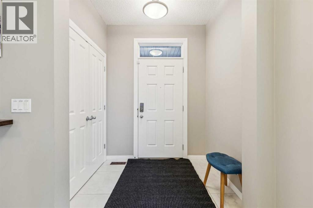71 Walden Manor SE, Calgary, Alberta  T2X 0N1 - Photo 3 - A2302319