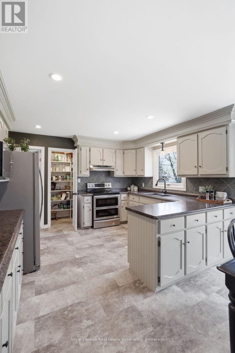 1 Meander Close, Hamilton, Ontario  L0R 1H1 - Photo 16 - X13062066