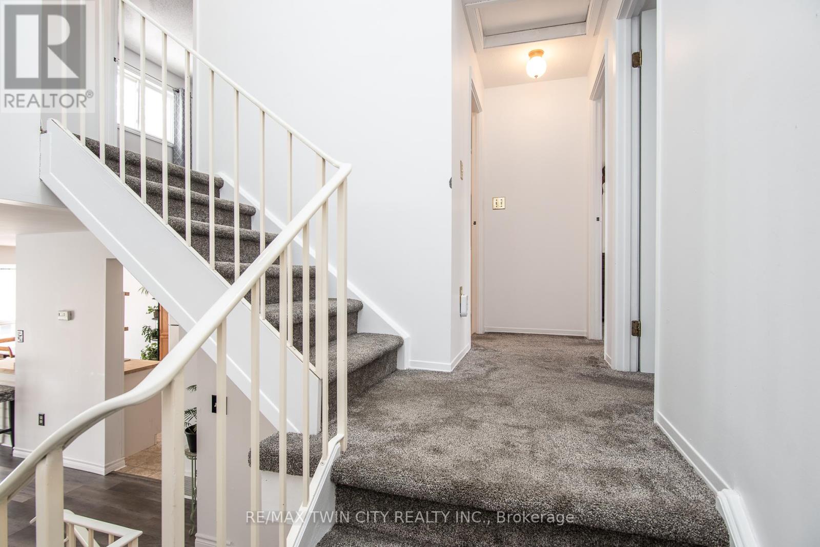 23 - 54 Green Valley Drive, Kitchener, Ontario  N2P 1Z9 - Photo 18 - X12855462