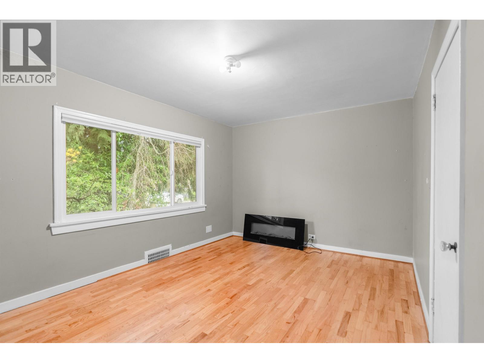 6138 Portland Street, Burnaby, British Columbia  V5J 2S2 - Photo 17 - R3117786