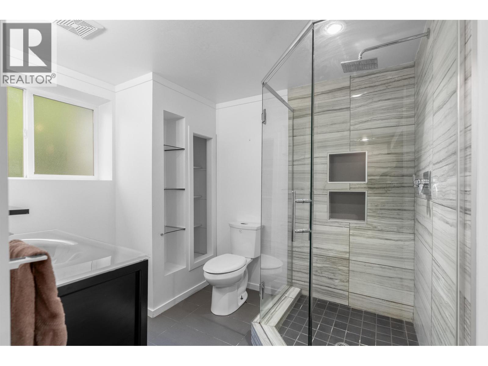 6138 Portland Street, Burnaby, British Columbia  V5J 2S2 - Photo 23 - R3117786