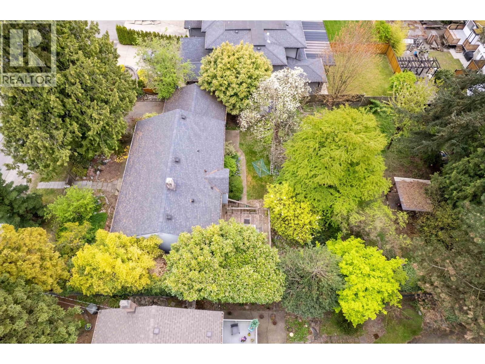 6138 Portland Street, Burnaby, British Columbia  V5J 2S2 - Photo 3 - R3117786