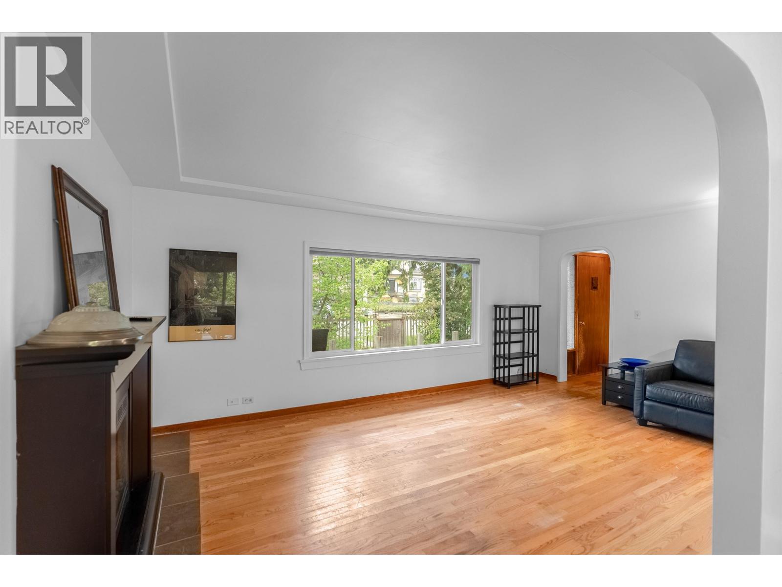 6138 Portland Street, Burnaby, British Columbia  V5J 2S2 - Photo 8 - R3117786