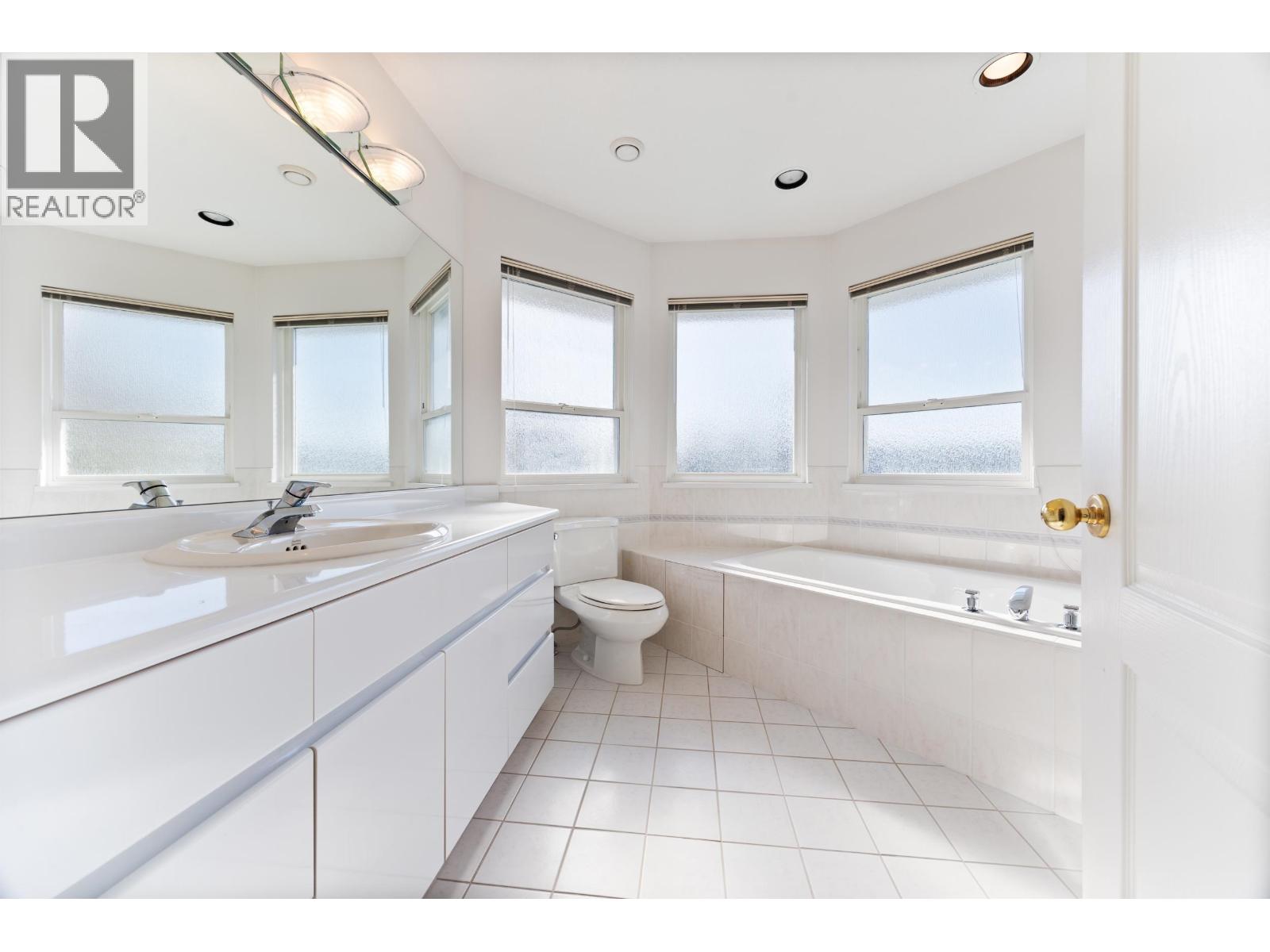 7055 Gray Avenue, Burnaby, British Columbia  V5J 3Y9 - Photo 24 - R3117796