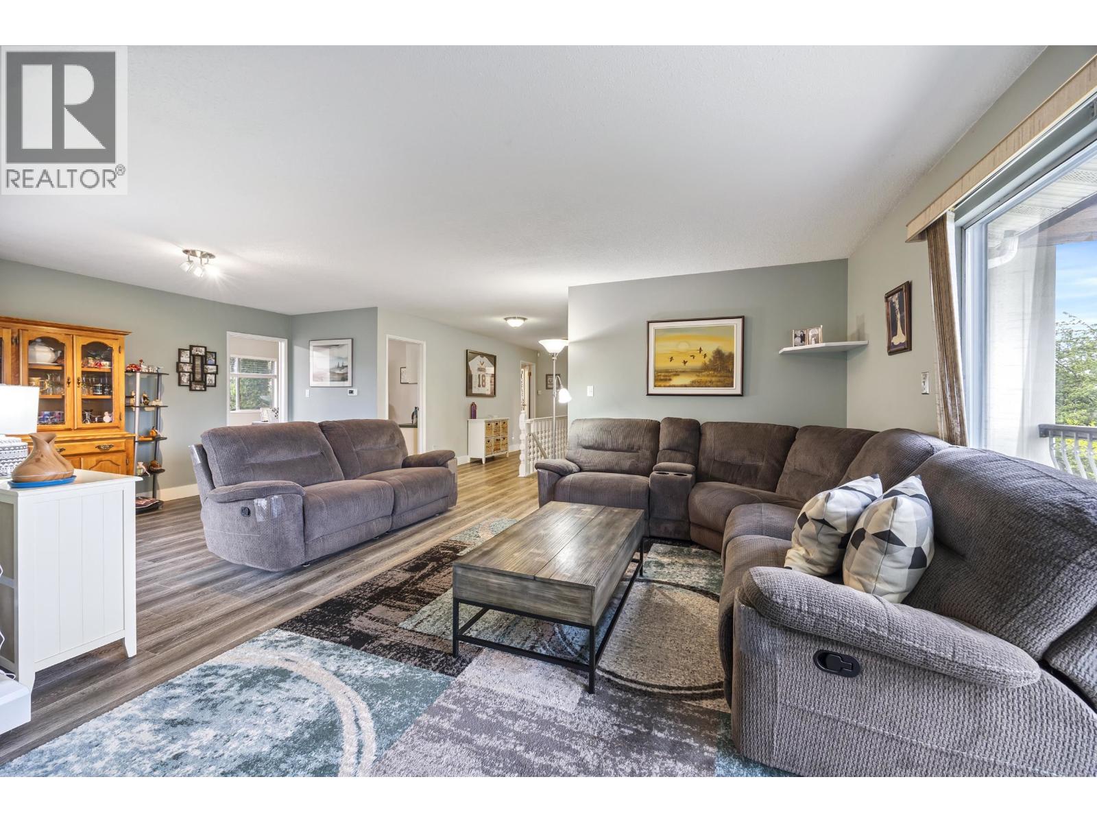 4607 Irmin Street, Burnaby, British Columbia  V5J 1Y1 - Photo 12 - R3117809