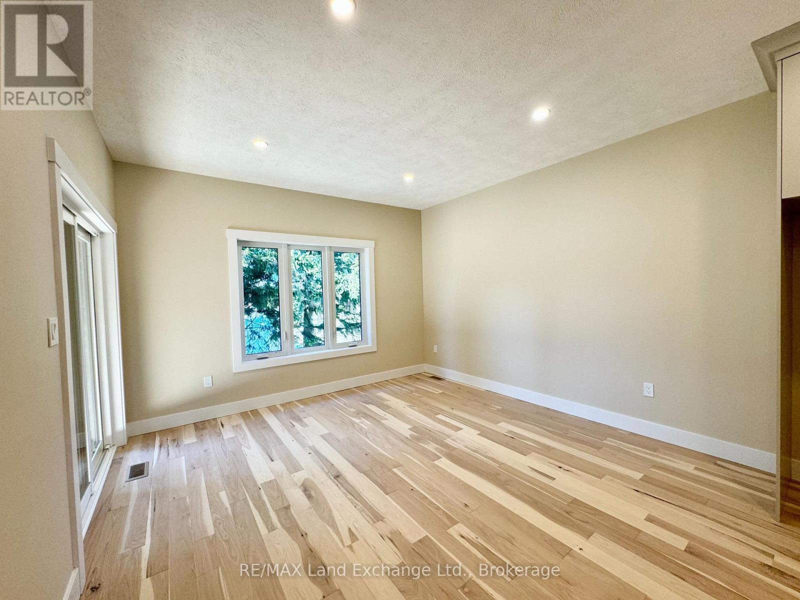 15 Nyah Court, Kincardine, Ontario  N0G 2T0 - Photo 5 - X13064004