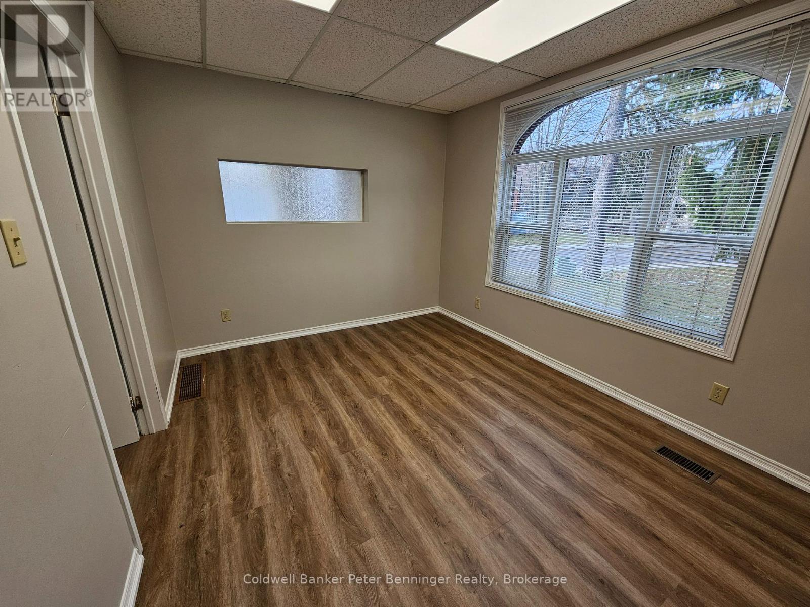 100 Lancaster Street E, Kitchener, Ontario  N2H 1M8 - Photo 11 - X13064054