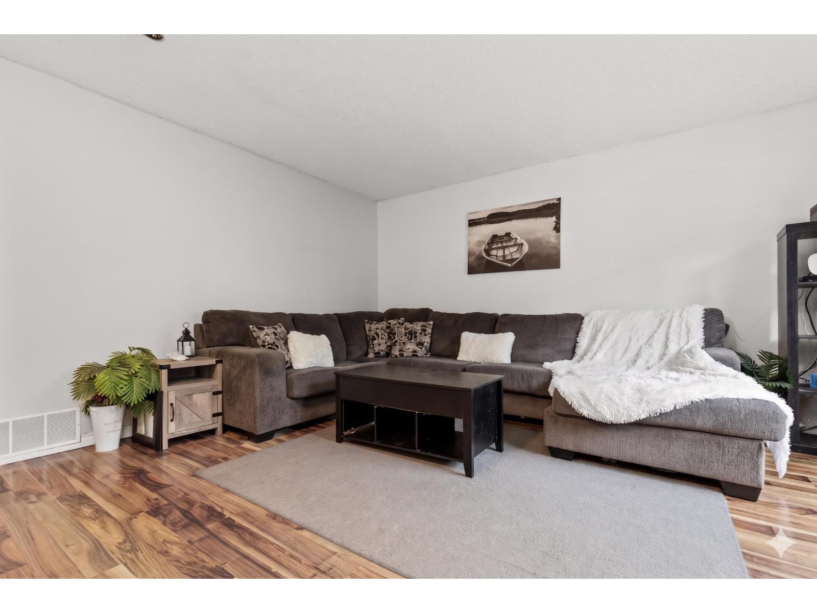 32369 Grebe Crescent, Mission, British Columbia  V2V 4Z2 - Photo 4 - R3117193