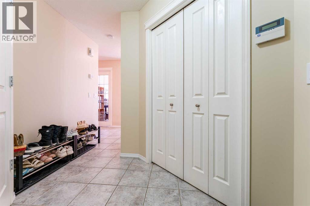 93 Tuscany Meadows Place Nw, Calgary, Alberta  T3L 2S1 - Photo 7 - A2306016