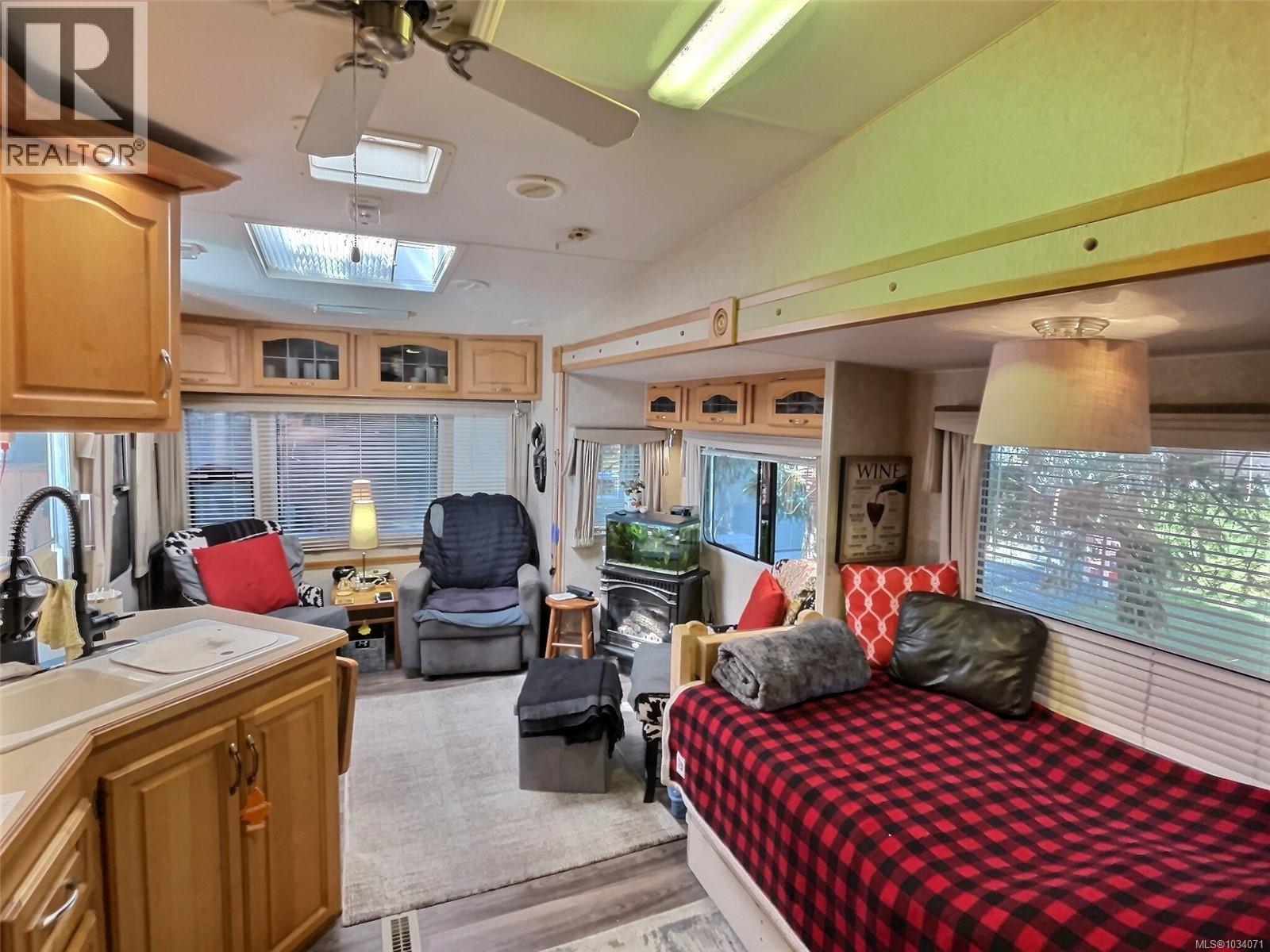 6855 Charles Pl, Honeymoon Bay, British Columbia  V0R 1Y0 - Photo 18 - 1034071