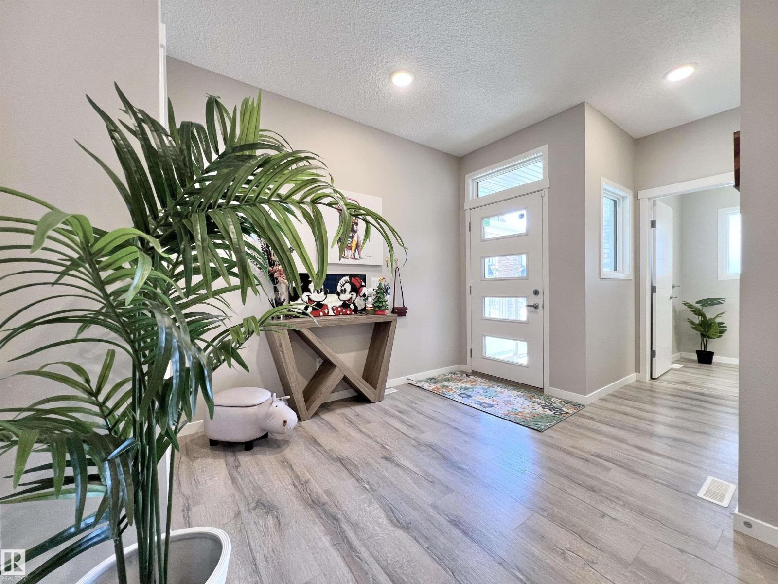 17828 9 Av Sw, Edmonton, Alberta  T6W 3K2 - Photo 4 - E4484914