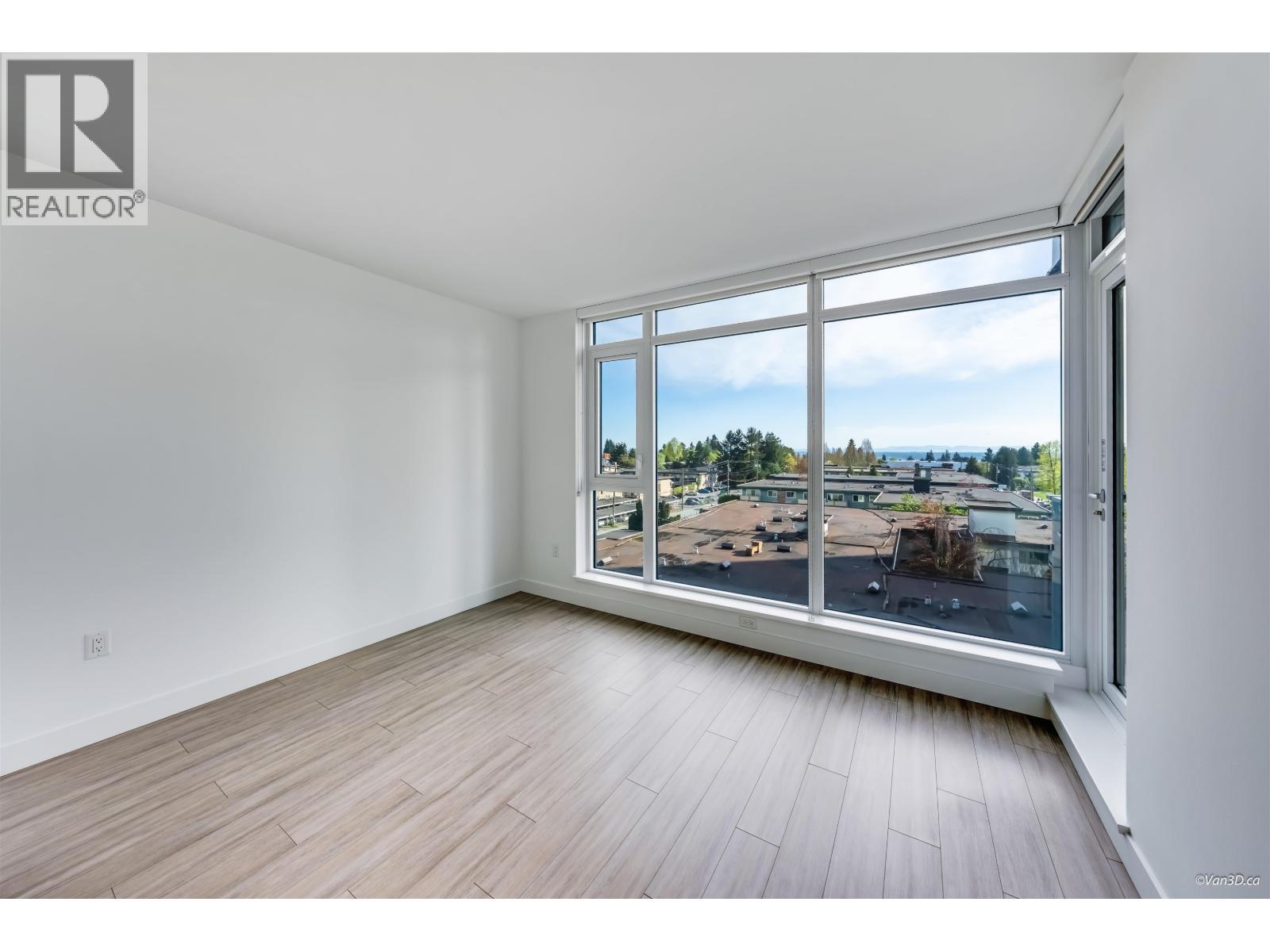602 6398 Silver Avenue, Burnaby, British Columbia  V5H 0K7 - Photo 2 - R3116185
