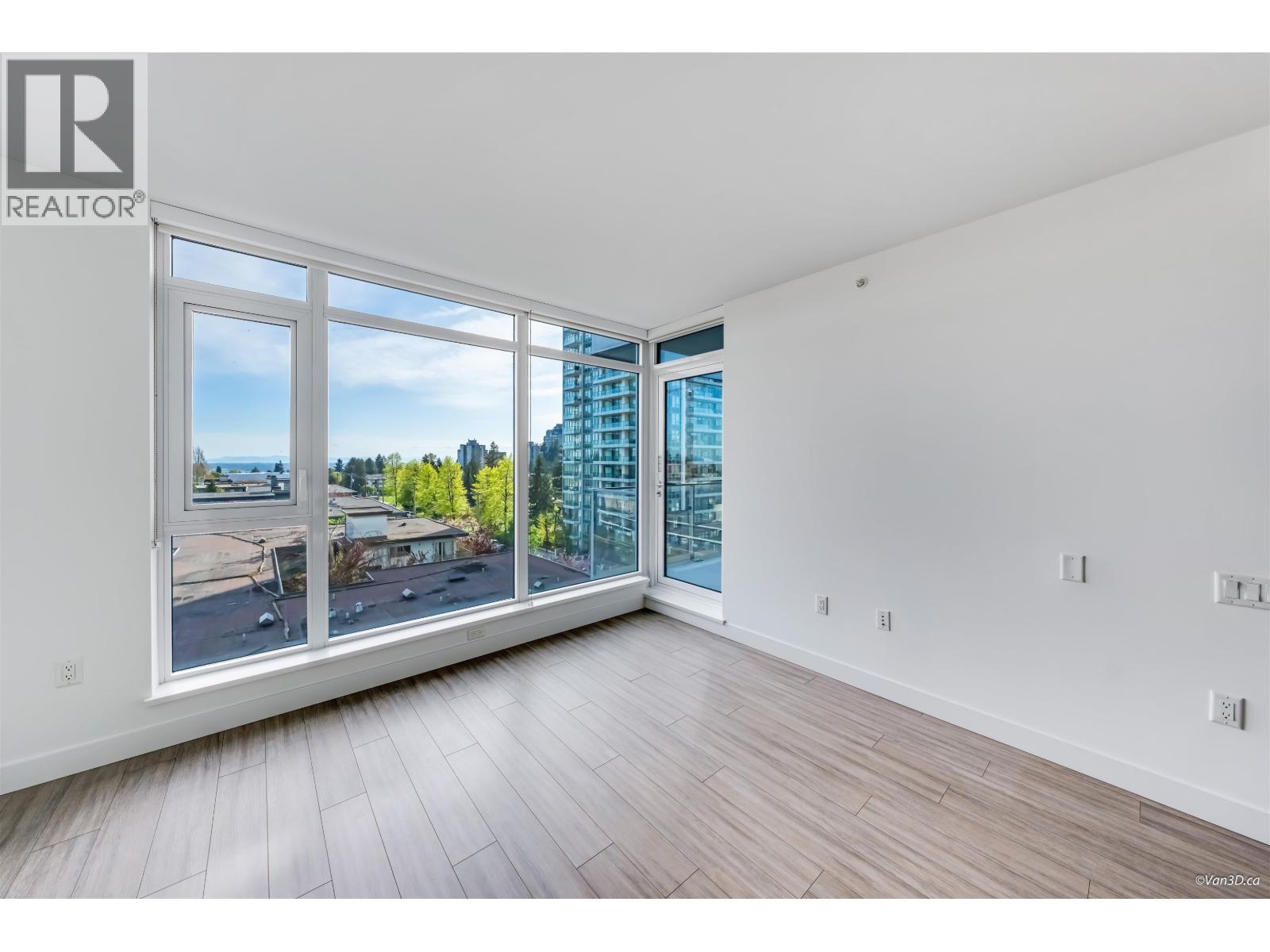 602 6398 Silver Avenue, Burnaby, British Columbia  V5H 0K7 - Photo 3 - R3116185