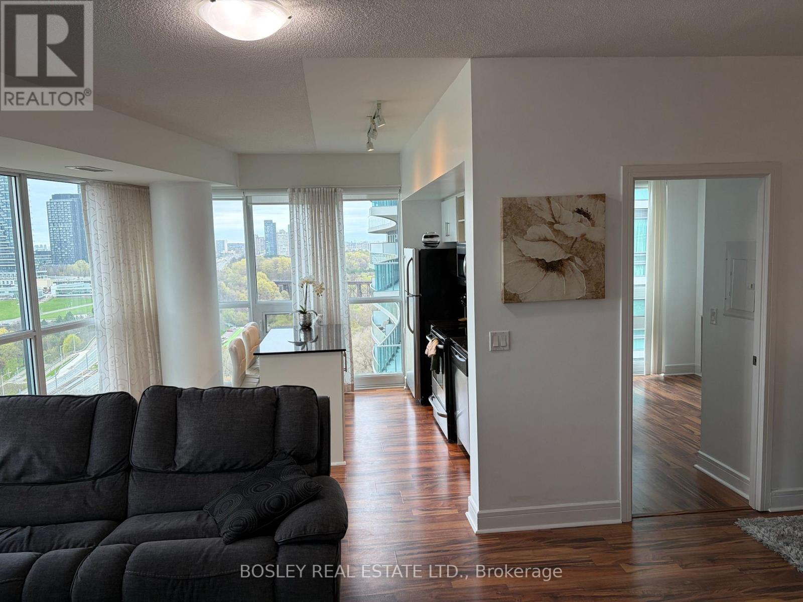 Lph 24 - 35 Brian Peck Crescent, Toronto, Ontario  M4G 0A5 - Photo 14 - C13063916