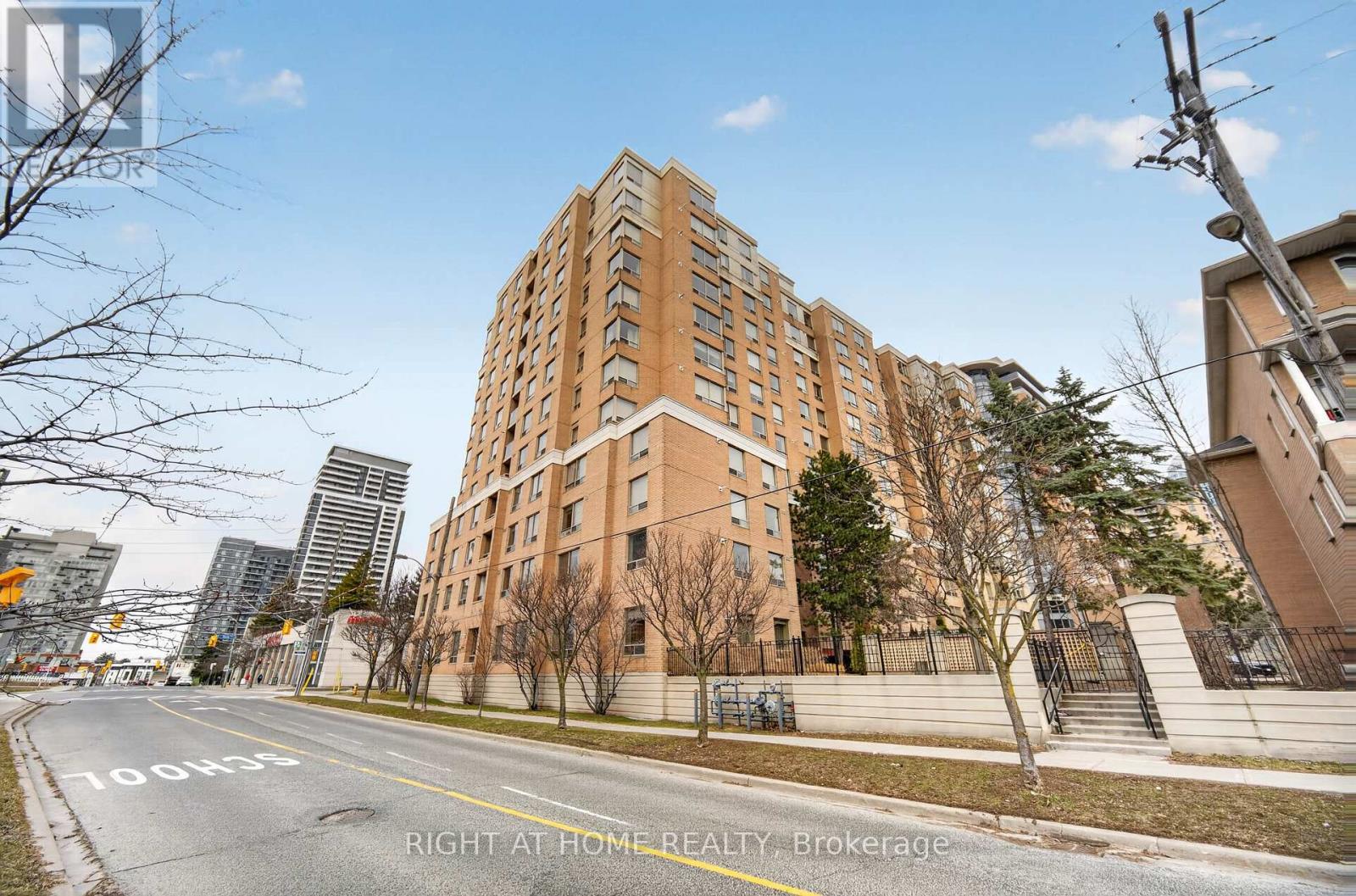 905 - 88 Grandview Way, Toronto, Ontario  M2N 6V6 - Photo 2 - C13063974