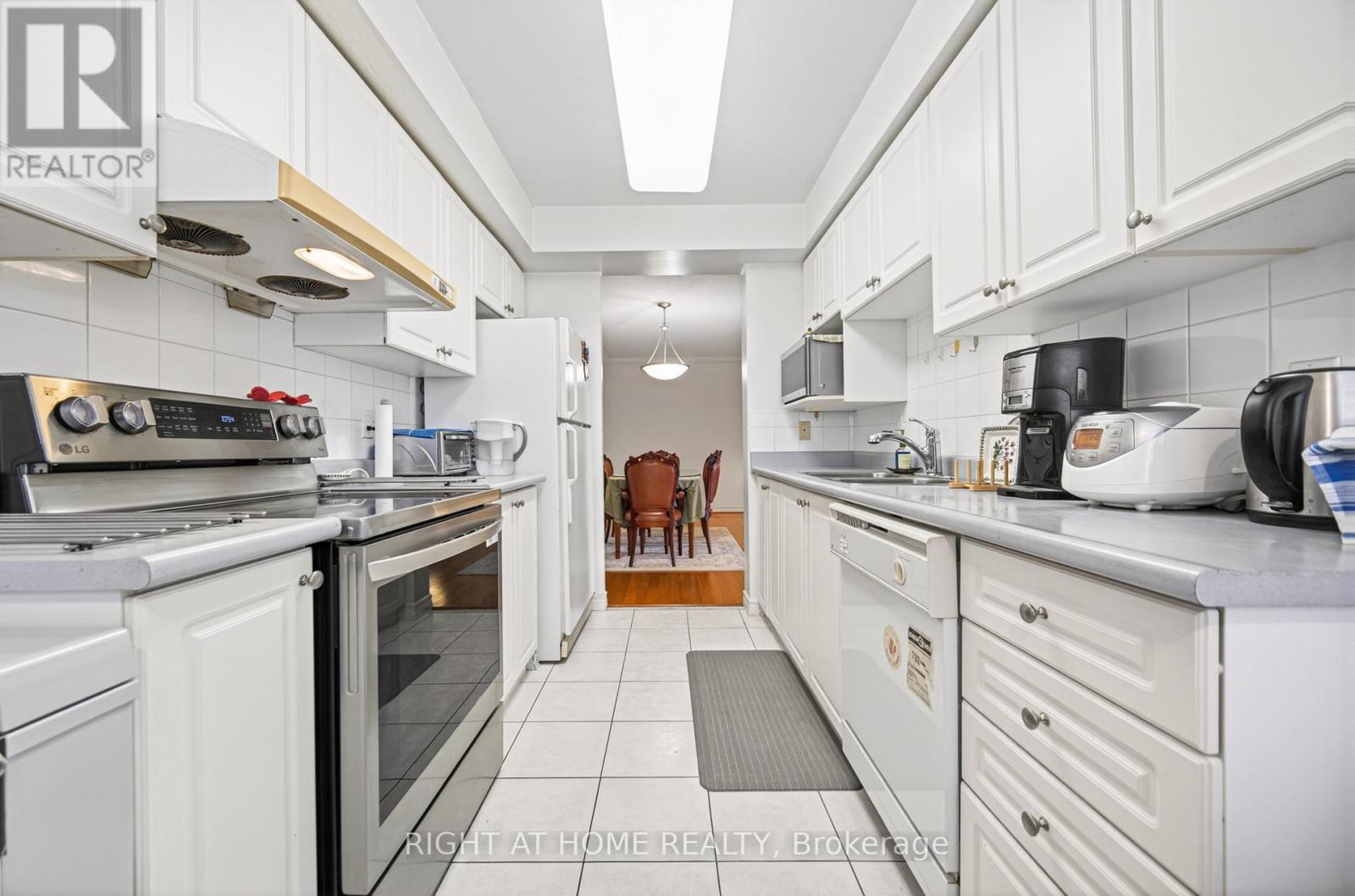 905 - 88 Grandview Way, Toronto, Ontario  M2N 6V6 - Photo 27 - C13063974