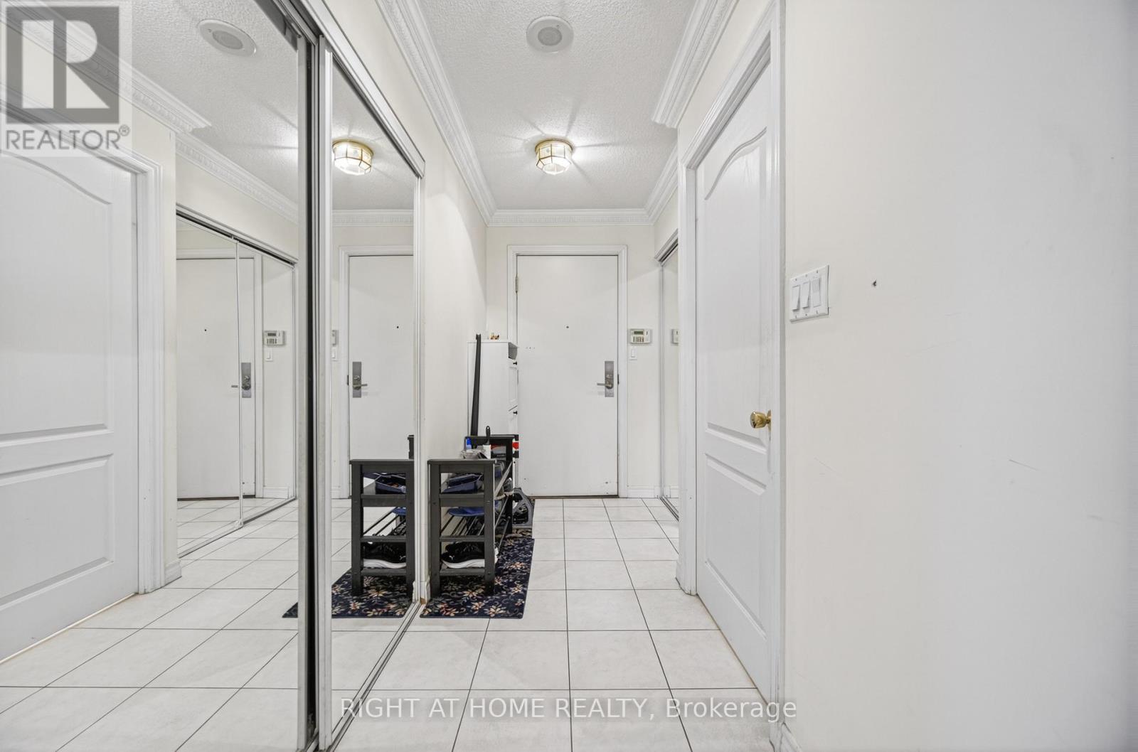 905 - 88 Grandview Way, Toronto, Ontario  M2N 6V6 - Photo 8 - C13063974