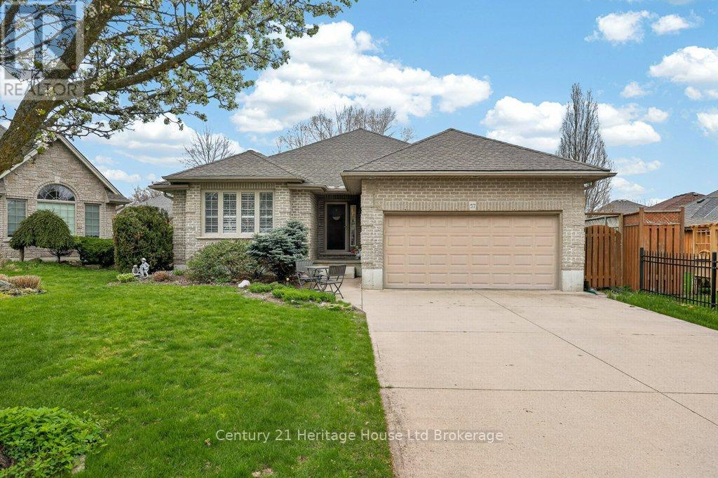 57 WENDY CALDER PLACE, Woodstock, Ontario