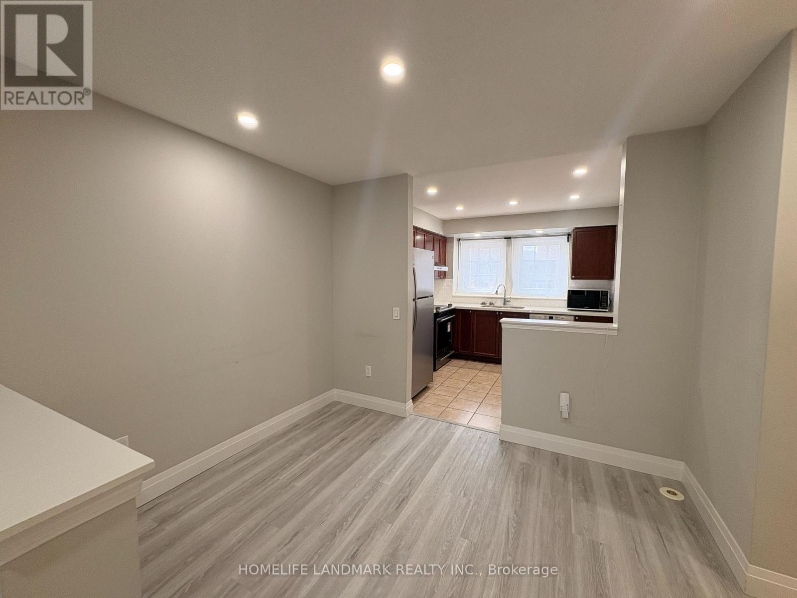 26 - 50 Strathaven Drive, Mississauga, Ontario  L5R 4E7 - Photo 6 - W12949242