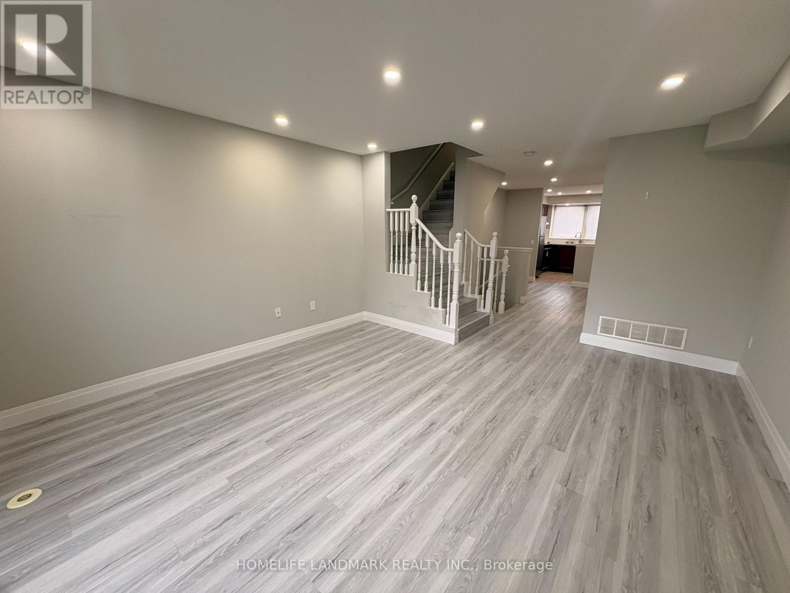 26 - 50 Strathaven Drive, Mississauga, Ontario  L5R 4E7 - Photo 8 - W12949242