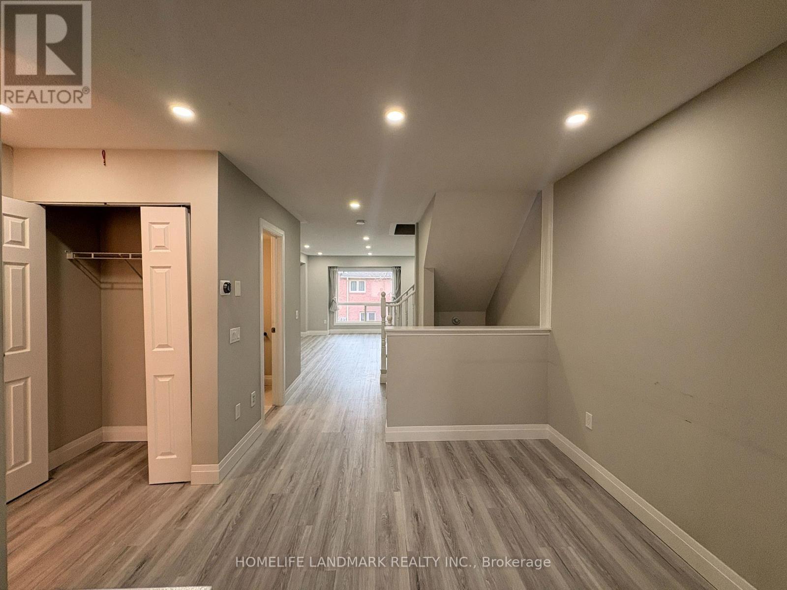 26 - 50 Strathaven Drive, Mississauga, Ontario  L5R 4E7 - Photo 5 - W12949242