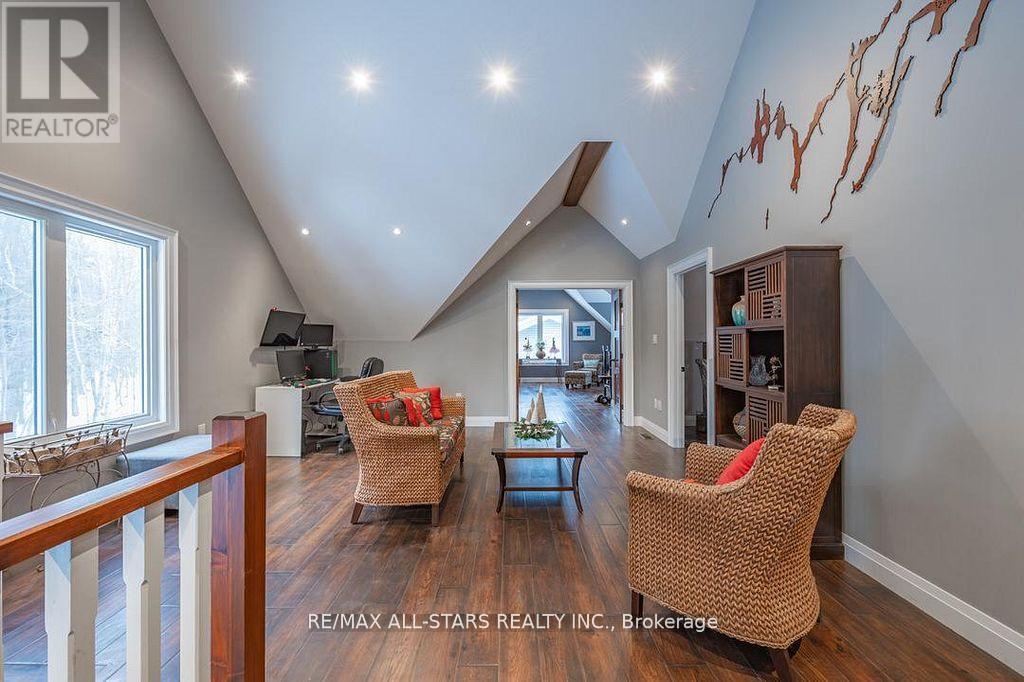 316 1/2 Riverside Drive, Kawartha Lakes, Ontario  K0M 1A0 - Photo 25 - X12881410