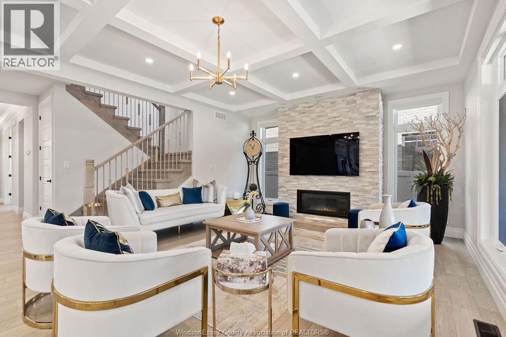 258 Xavier Circle, Lakeshore, Ontario  N8N 0J3 - Photo 2 - 26009686