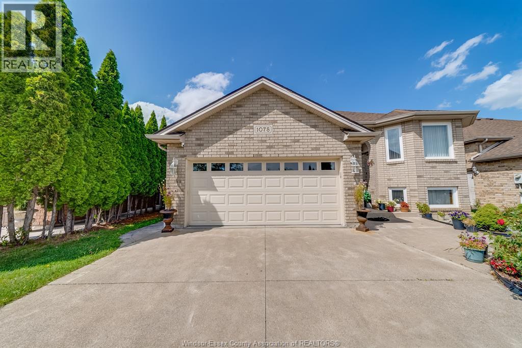 MLS# 26009685: 1078 IMPERIAL, Windsor, Canada
