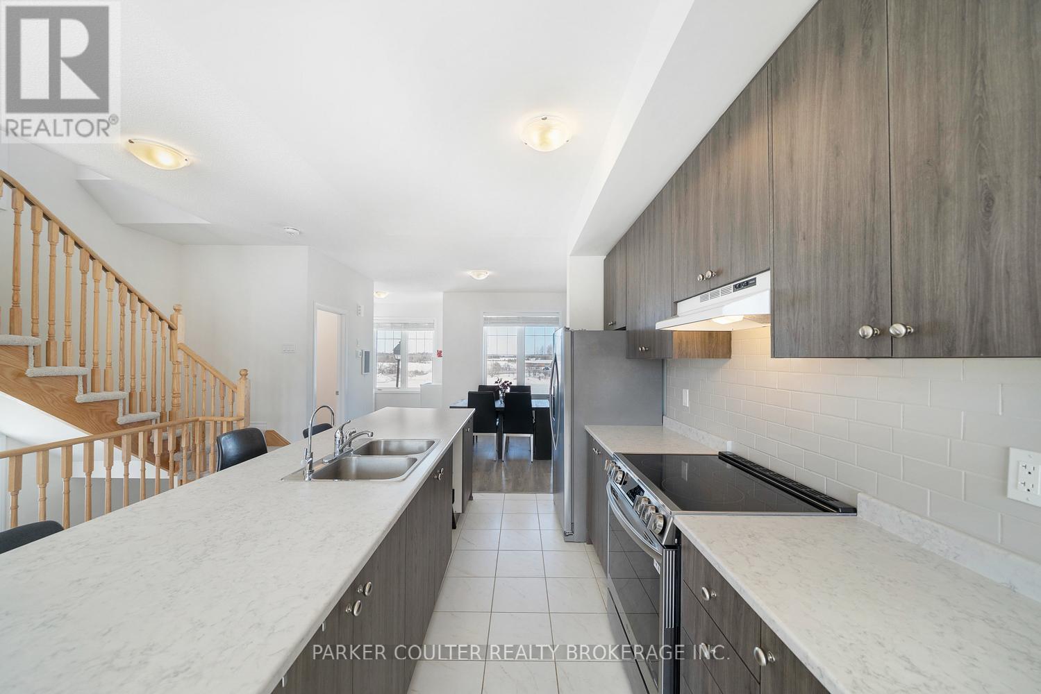 49 Surf Drive, Wasaga Beach, Ontario  L9Z 0J4 - Photo 13 - S13064058