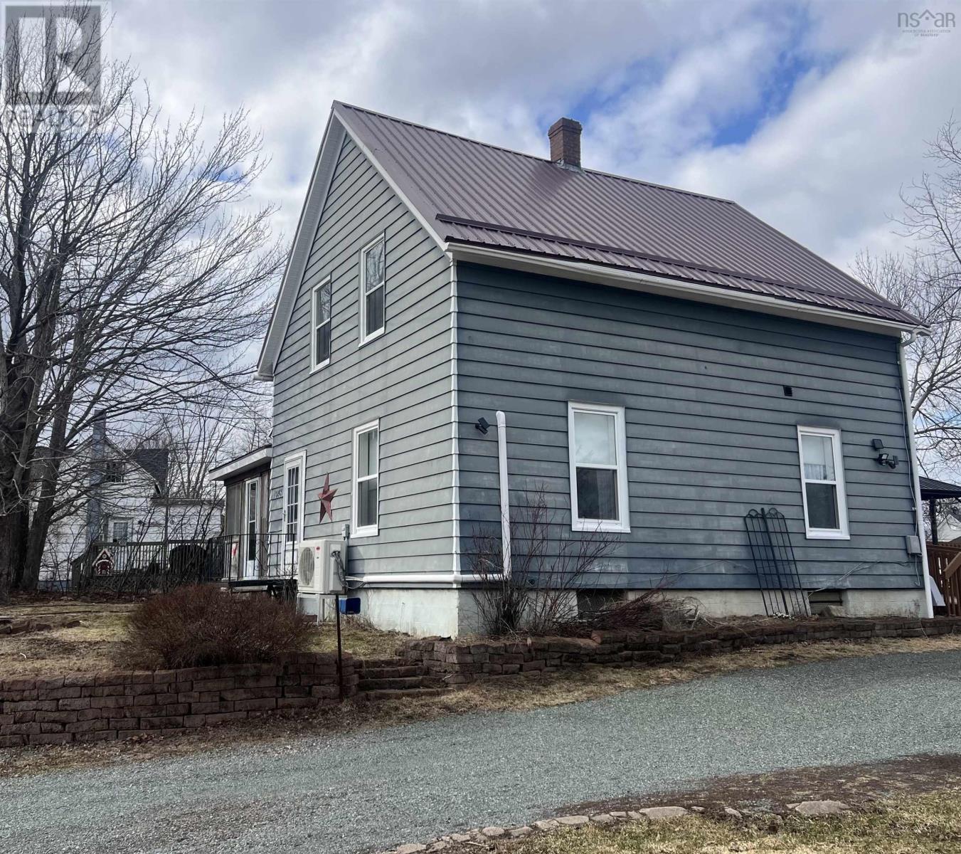 1948 Dufferin Street, Westville, Nova Scotia  B0K 2A0 - Photo 3 - 202527541