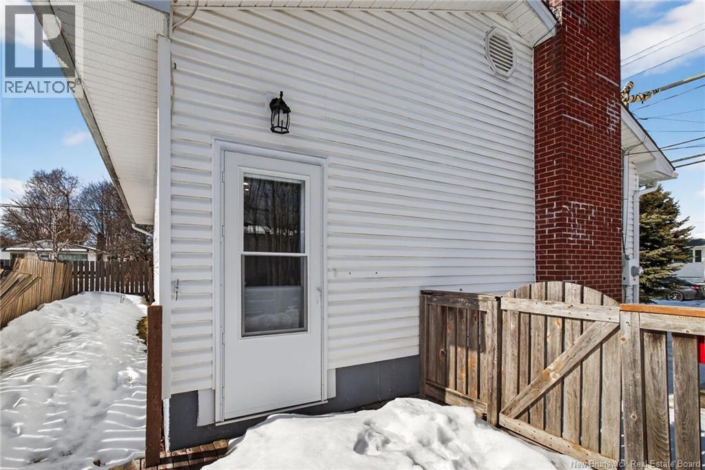 142 Crandall, Moncton, New Brunswick  E1C 4E3 - Photo 4 - NB134546