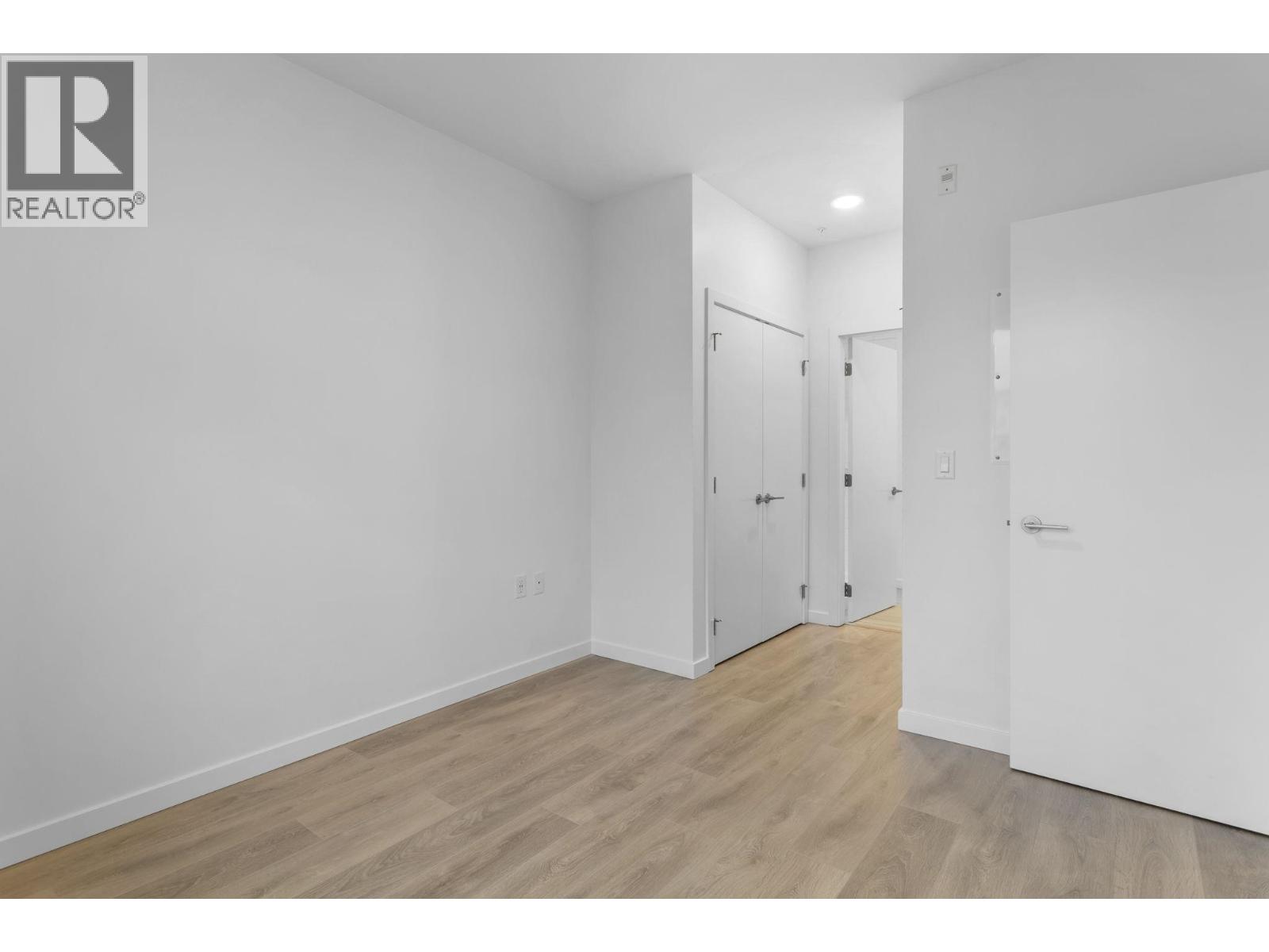 201 725 Marine Drive, North Vancouver, British Columbia  V7M 0G2 - Photo 14 - R3117225