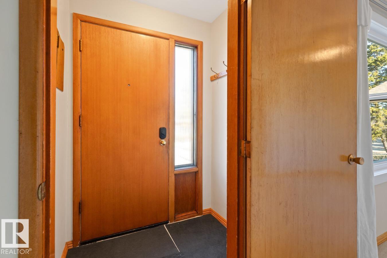 10307 73 St Nw, Edmonton, Alberta  T6A 2X3 - Photo 3 - E4484918