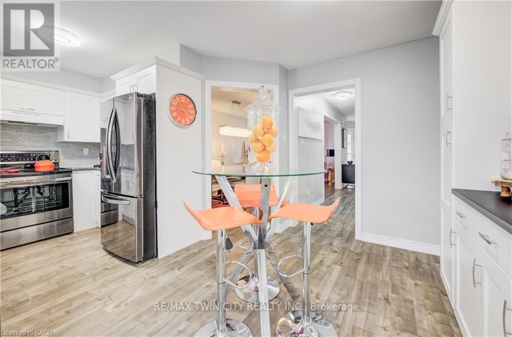 101 Essex Point Drive, Cambridge, Ontario  N1T 1W6 - Photo 13 - X13064018