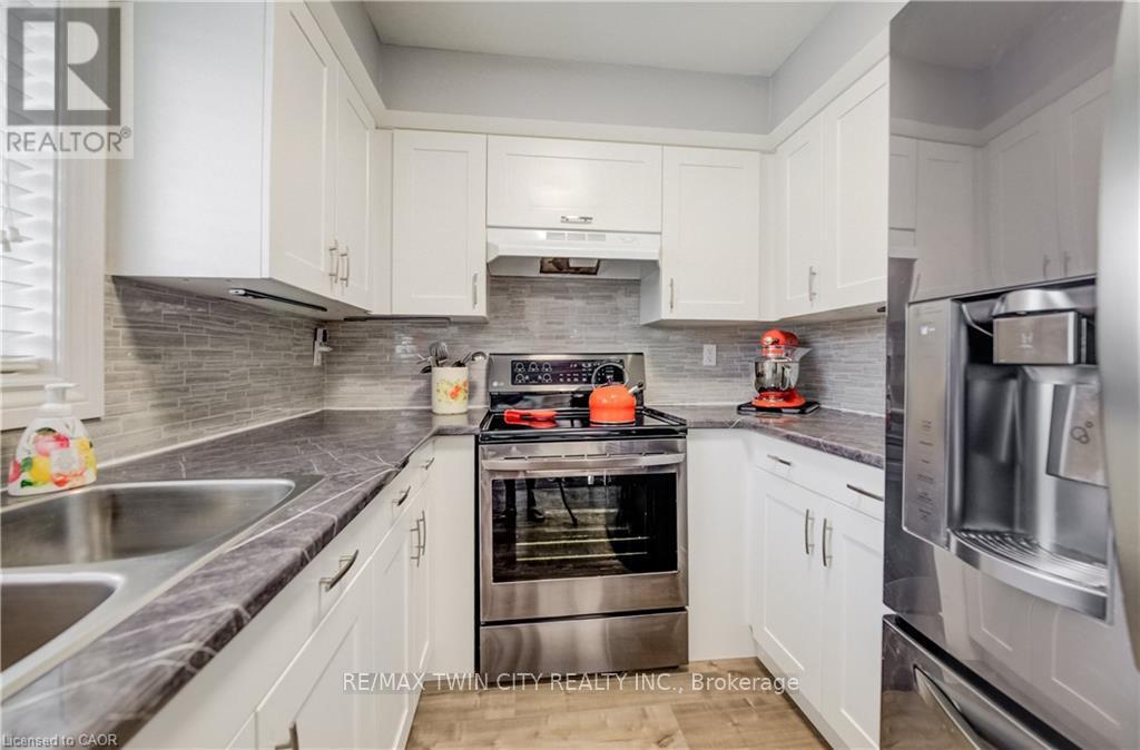 101 Essex Point Drive, Cambridge, Ontario  N1T 1W6 - Photo 15 - X13064018