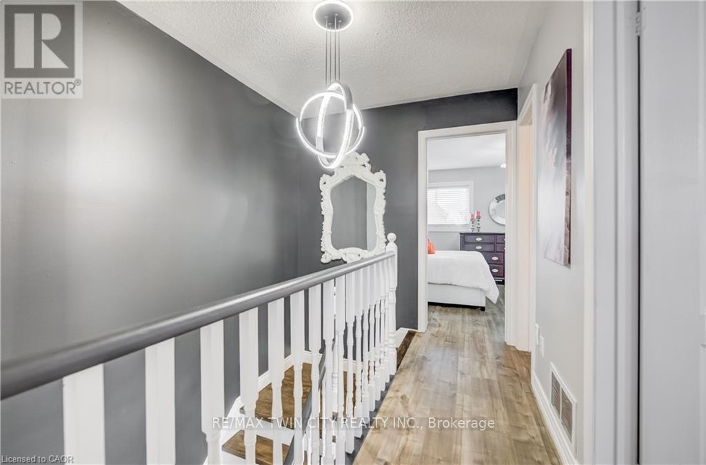 101 Essex Point Drive, Cambridge, Ontario  N1T 1W6 - Photo 28 - X13064018