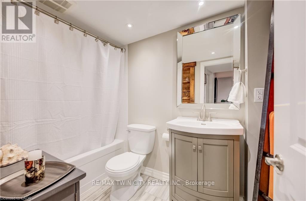 101 Essex Point Drive, Cambridge, Ontario  N1T 1W6 - Photo 33 - X13064018