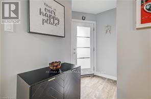 101 Essex Point Drive, Cambridge, Ontario  N1T 1W6 - Photo 4 - X13064018