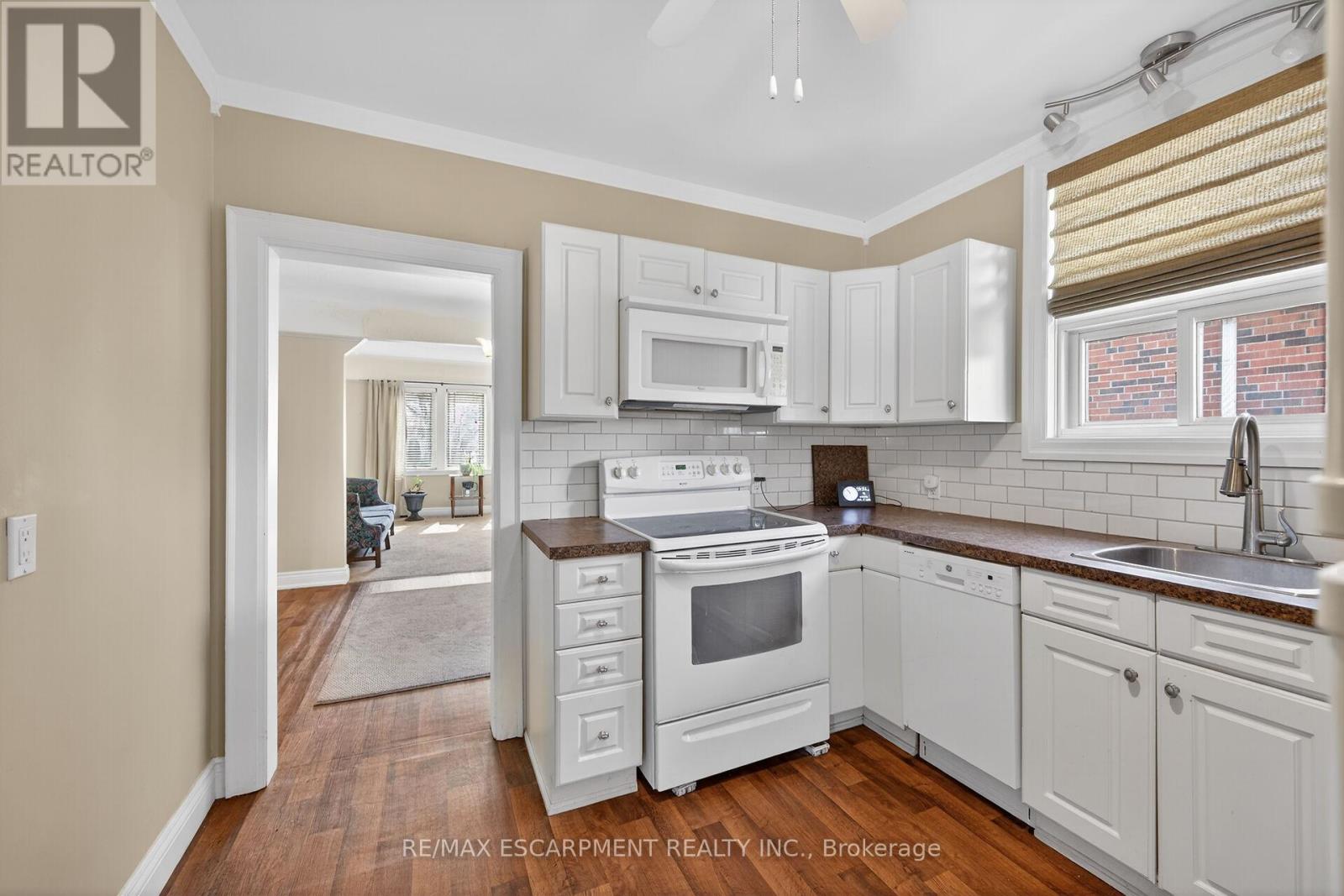 50 East 12th Street, Hamilton, Ontario  L9A 3X1 - Photo 14 - X13064050