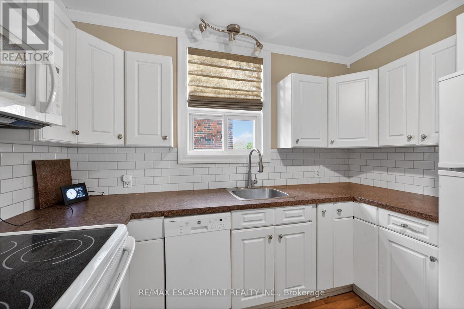 50 East 12th Street, Hamilton, Ontario  L9A 3X1 - Photo 15 - X13064050