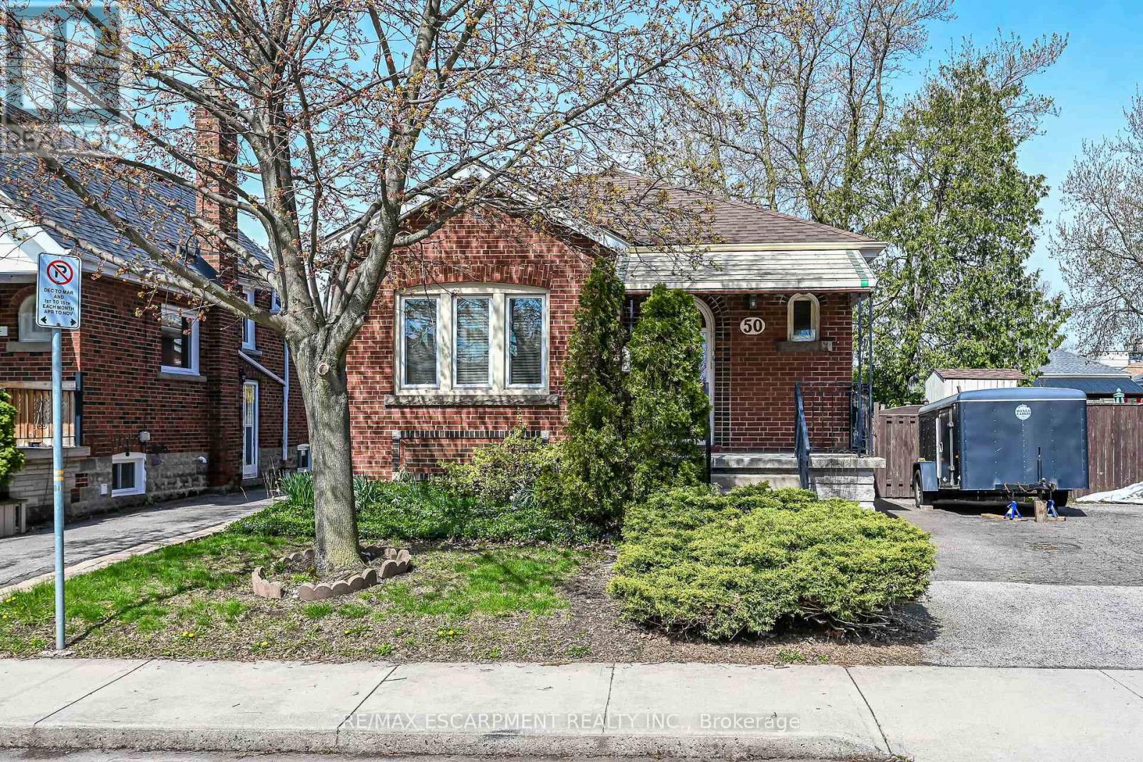 50 East 12th Street, Hamilton, Ontario  L9A 3X1 - Photo 2 - X13064050