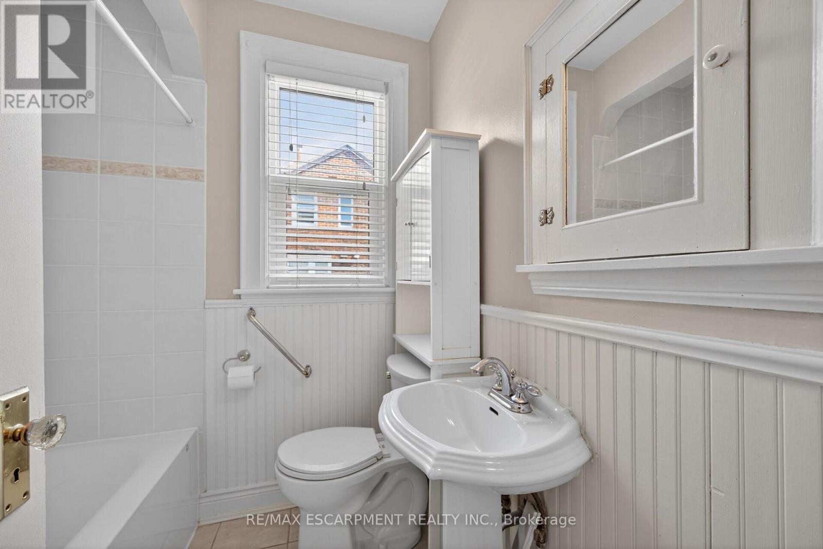 50 East 12th Street, Hamilton, Ontario  L9A 3X1 - Photo 21 - X13064050