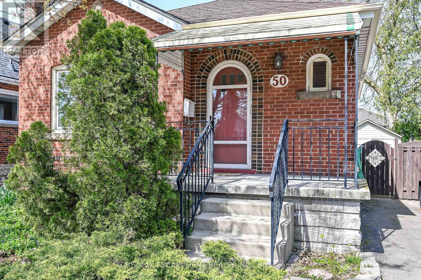 50 East 12th Street, Hamilton, Ontario  L9A 3X1 - Photo 4 - X13064050