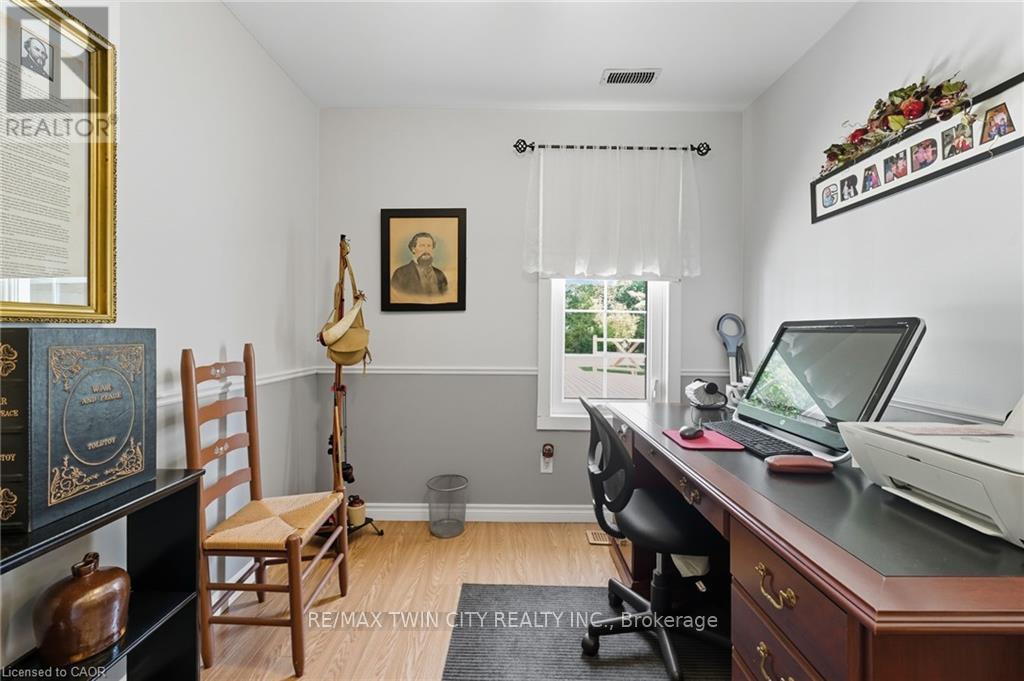 394 Bishopsgate Road, Brant, Ontario  N3R 0B8 - Photo 15 - X13064100