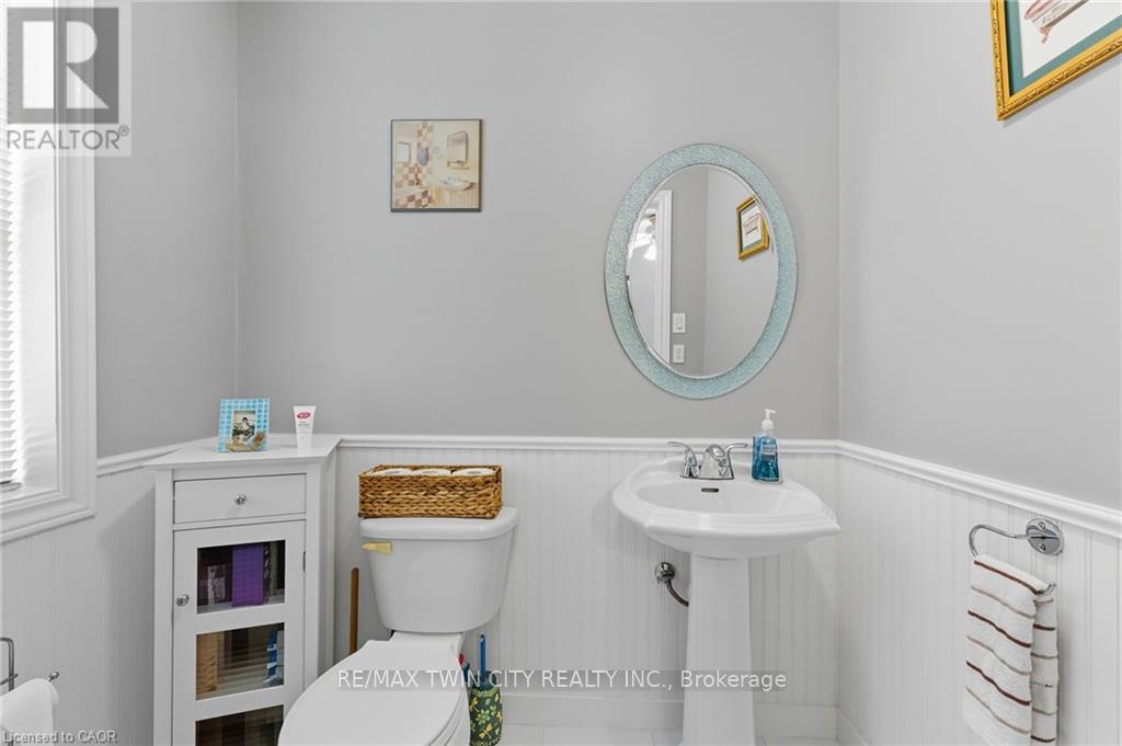 394 Bishopsgate Road, Brant, Ontario  N3R 0B8 - Photo 16 - X13064100