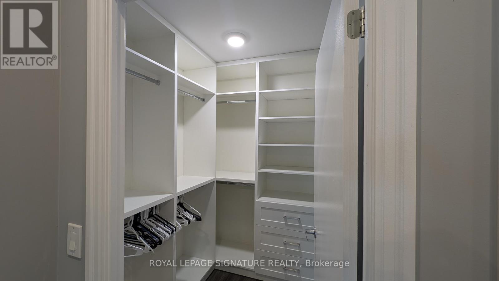 2401 - 16 Yonge Street, Toronto, Ontario  M5E 2A1 - Photo 17 - C13063126