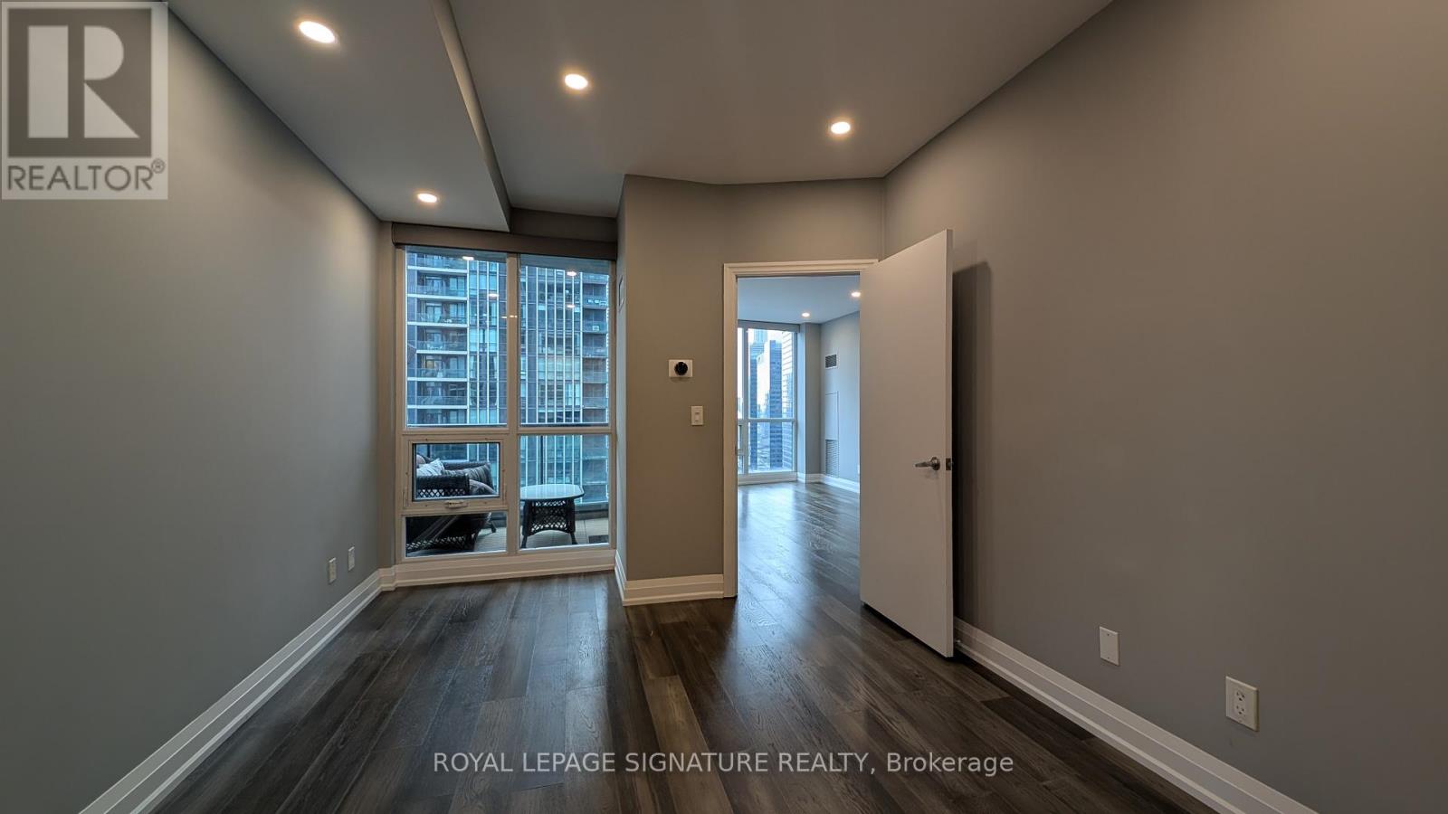 2401 - 16 Yonge Street, Toronto, Ontario  M5E 2A1 - Photo 18 - C13063126